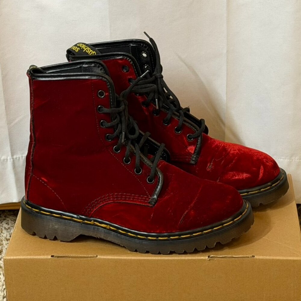 Vintage Red Velvet Doc Martens 8-Eye Boots - UK5 - Picture 3 of 12